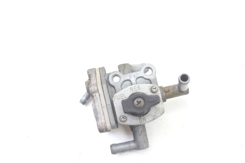 photo de FUEL TANK TAP SUZUKI GS GSE 500 (2001 - 2003) - Alternative perspective