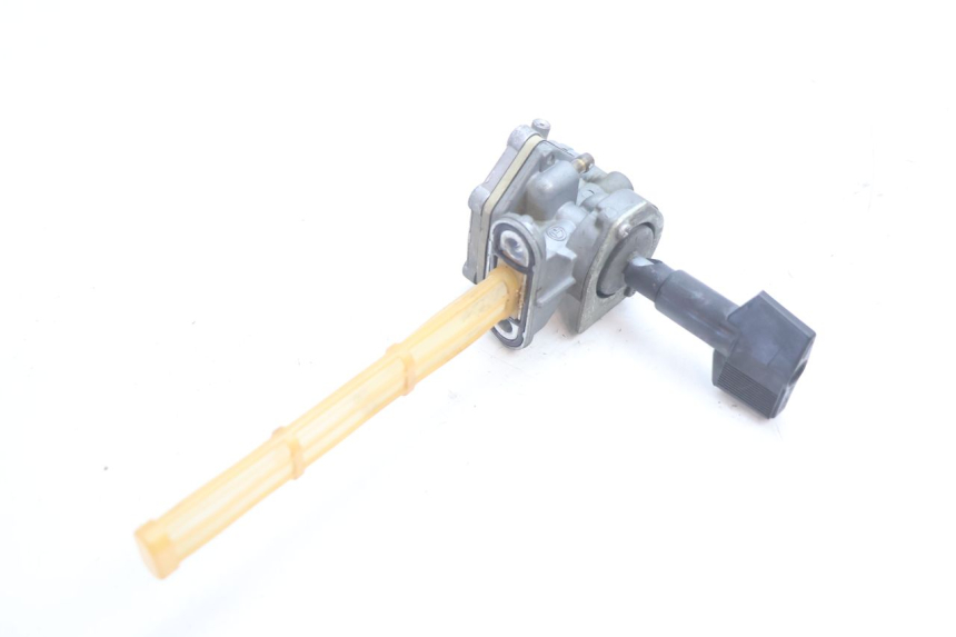 photo de FUEL TANK TAP SUZUKI GSF N BANDIT 1200 (2001 - 2005) - Technical close-up