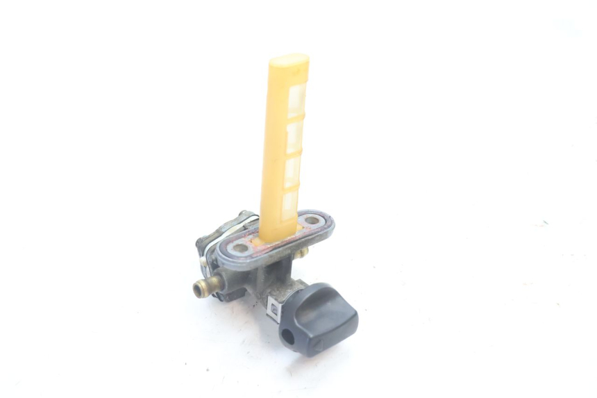photo de FUEL TANK TAP SUZUKI GSX F GSXF 750 (1988 - 1998) - Component detail