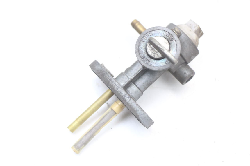 photo de Fuel tap HYOSUNG GV AQUILA 125 (2000 - 2009) - Zoom on usage condition