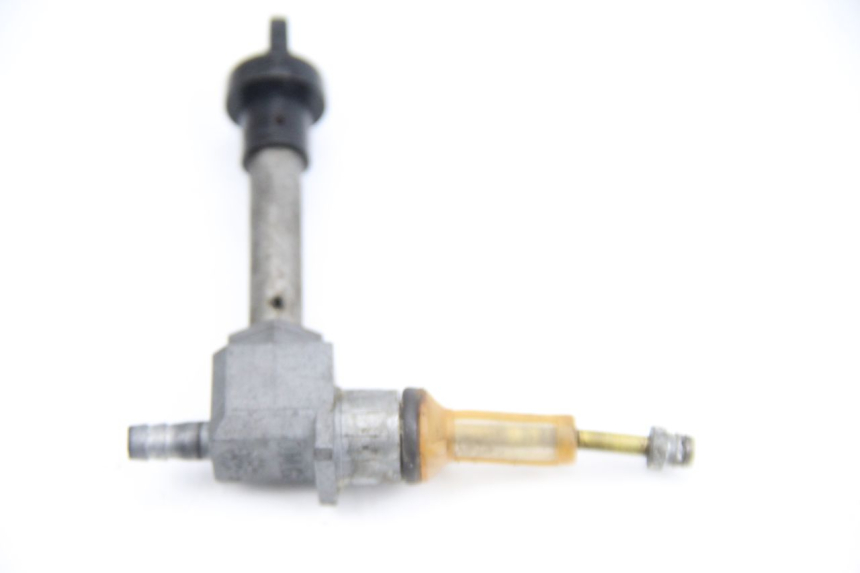 photo de FUEL TANK TAP PEUGEOT LUDIX 50 (2005 - 2007) - Zoom on usage condition