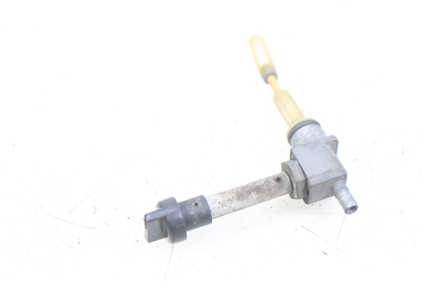 photo de FUEL TANK TAP PEUGEOT LUDIX 50 (2005 - 2007) - Alternative perspective