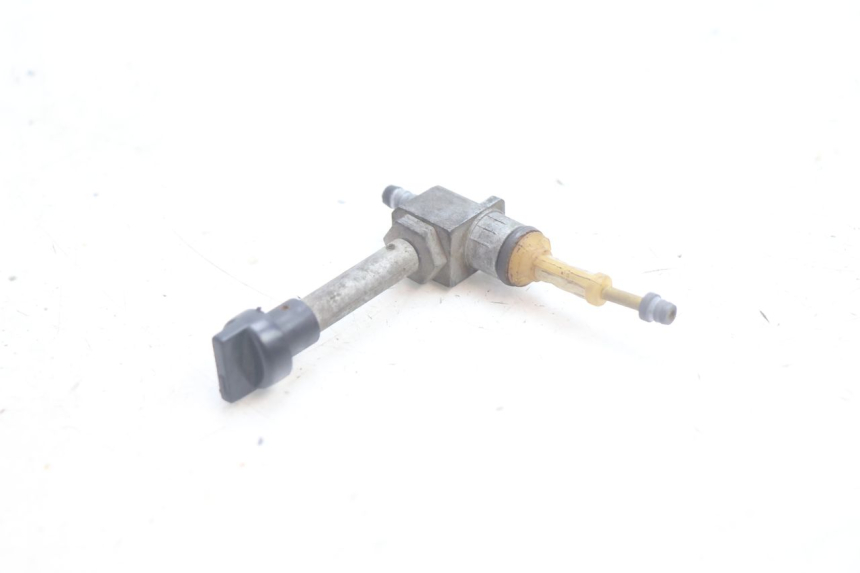photo de FUEL TANK TAP PEUGEOT LUDIX 50 (2005 - 2007) - Zoom on usage condition