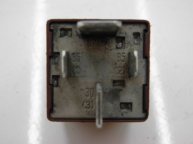 photo de FUEL TANK TAP PIAGGIO XEVO - X EVO 125 (2007 - 2017) - Component detail