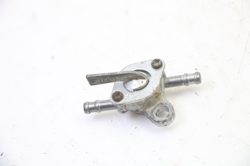 photo de FUEL TANK PETCOCK APOLLO RFZ 125 - Zoom on usage condition