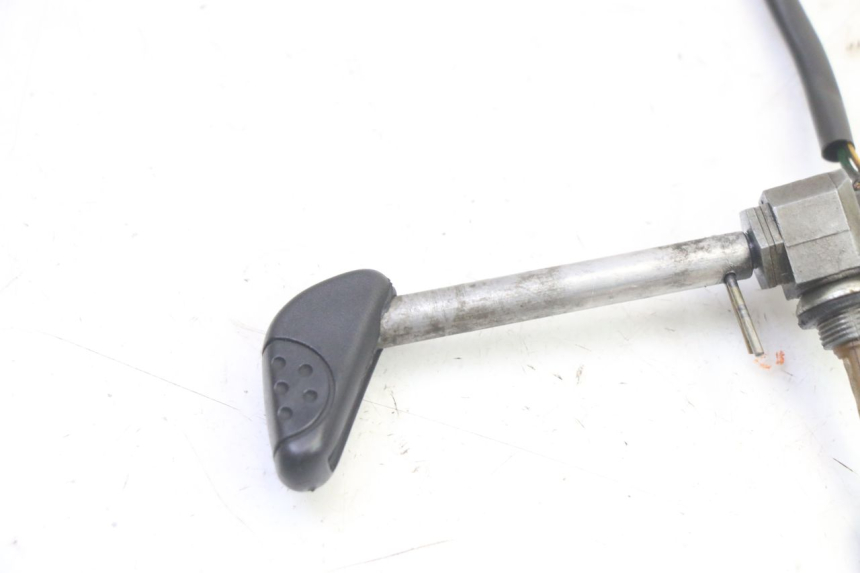 photo de FUEL TANK TAP PEUGEOT SPEEDAKE 50 (1995 - 1997) - Technical close-up