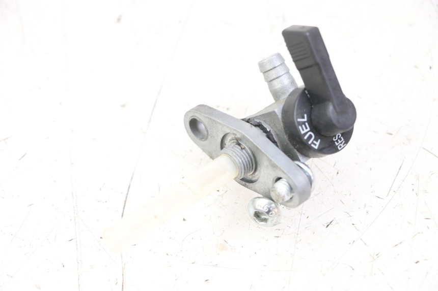 photo de FUEL TANK TAP VENT DERAPAGE 50 (2018 - 2023) - Alternative perspective