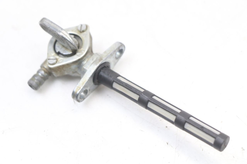 photo de FUEL TANK TAP SUZUKI VL INTRUDER 125 (2004 - 2007) - Zoom on usage condition