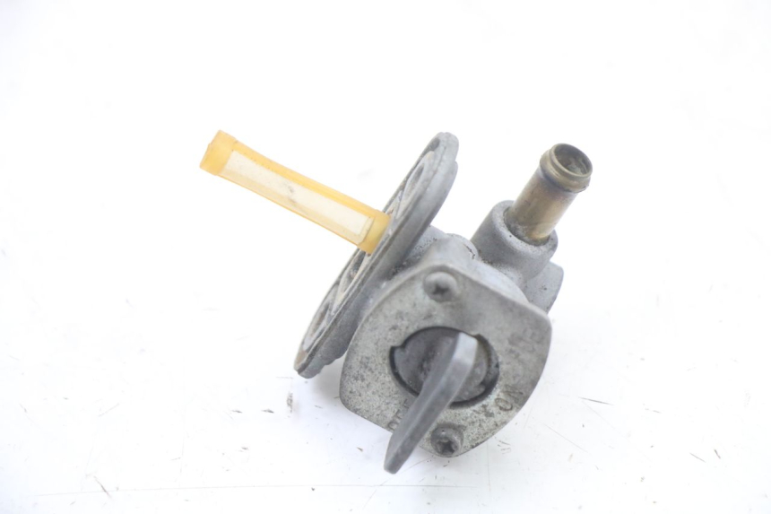 photo de FUEL TANK TAP YAMAHA FZS FAZER 600 (2001 - 2003) - Component detail
