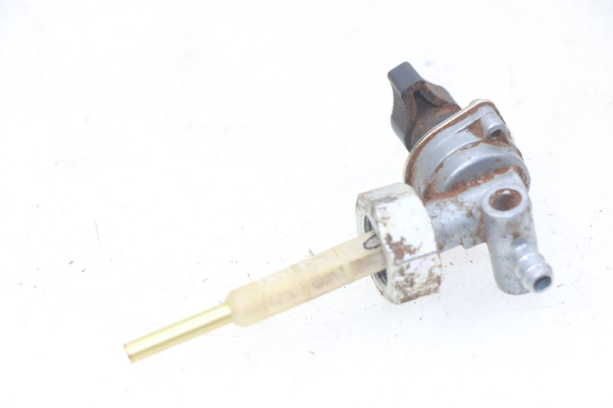 photo de FUEL TANK TAP YAMAHA YFM R RAPTOR 90 (2017 - 2023) - Alternative perspective