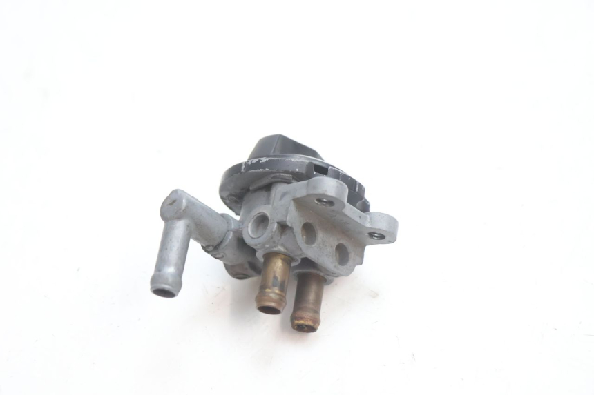 photo de FUEL TANK TAP KAWASAKI ZX-6R ZX6R 600 (1995 - 1997) - Alternative perspective