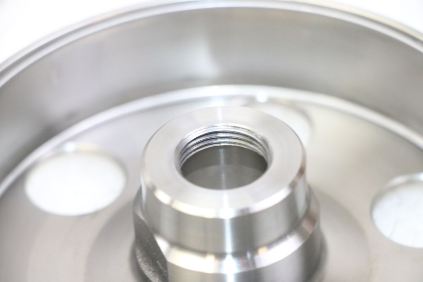 photo de ROTOR HONDA CB R 1000 (2018 - 2023) - Technical close-up