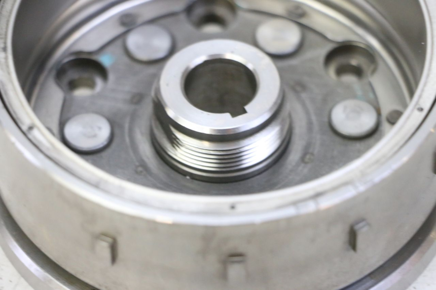 photo de ROTOR HONDA CBF 125 (2009 - 2015) - Fixing points details