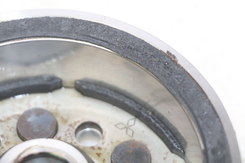 photo de STATOR YAMAHA FZS FAZER 600 (1998 - 2001) - Fixing points details