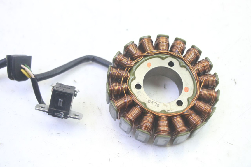 photo de ROTOR STATOR SUZUKI BURGMAN 125 (2007 - 2014) - Fixing points details