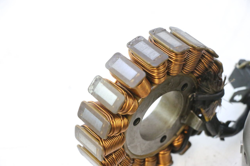 photo de ROTOR STATOR SUZUKI BURGMAN 125 (2007 - 2014) - Technical close-up
