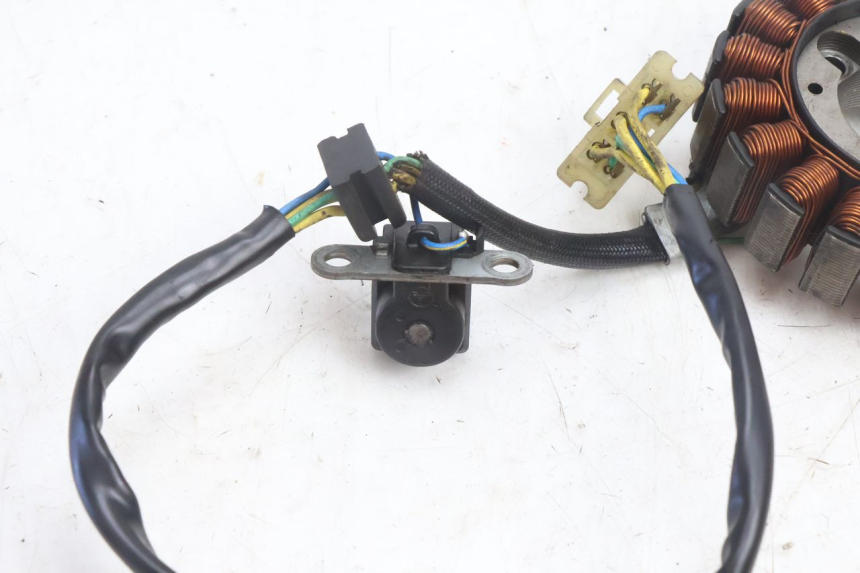 photo de ROTOR STATOR HONDA FES PANTHEON 2T 125 (1998 - 2002) - Fixing points details