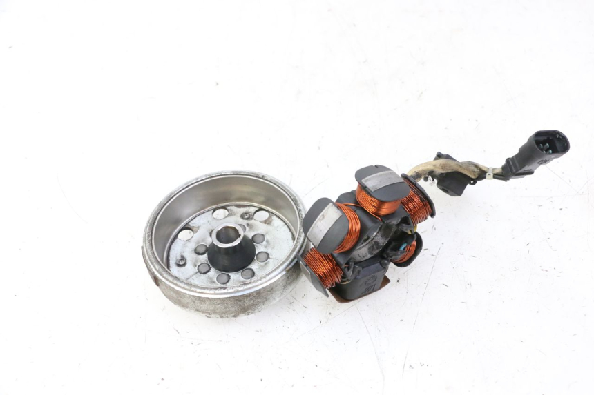 photo de ROTOR STATOR PIAGGIO FLY 2T 50 (2004 - 2017) - Fixing points details