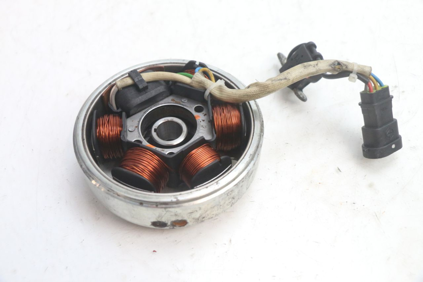 photo de ROTOR STATOR PIAGGIO FLY 2T 50 (2004 - 2017) - Alternative perspective