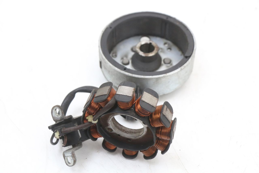 photo de ROTOR STATOR PIAGGIO FLY 4T 50 (2004 - 2010) - Zoom on usage condition