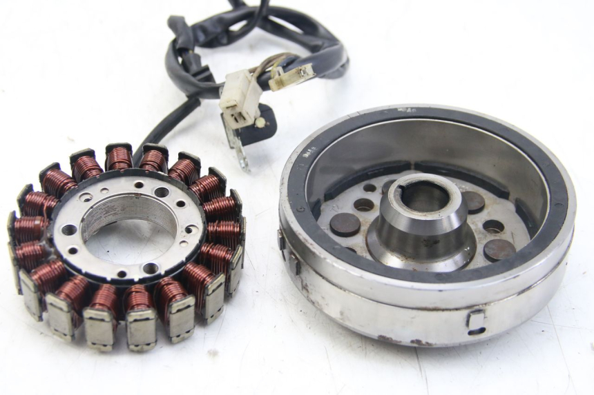 photo de ROTOR STATOR YAMAHA FZS FAZER 600 (1998 - 2001) - Alternative perspective