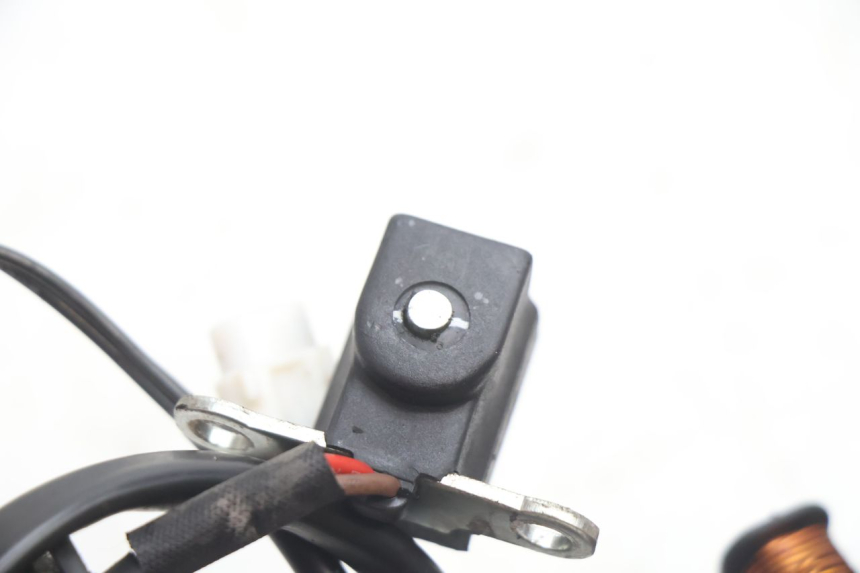 photo de ROTOR STATOR PEUGEOT KISBEE 2T 50 (2018 - 2022) - Fixing points details