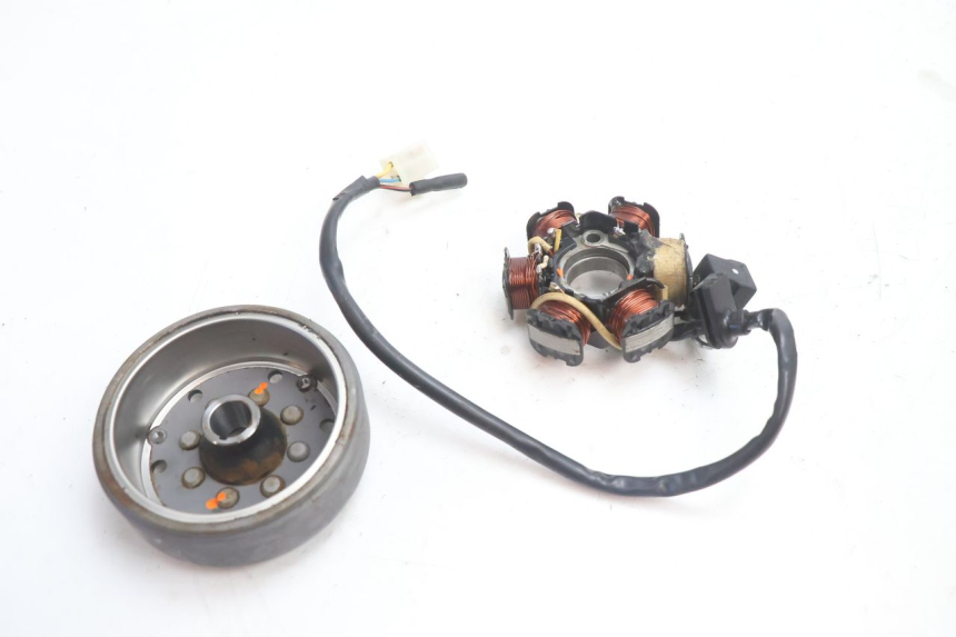 photo de ROTOR STATOR PEUGEOT KISBEE 2T 50 (2010 - 2017) - Component detail