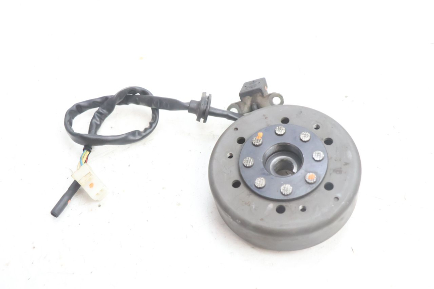 photo de ROTOR STATOR PEUGEOT KISBEE 2T 50 (2010 - 2017) - Zoom on usage condition