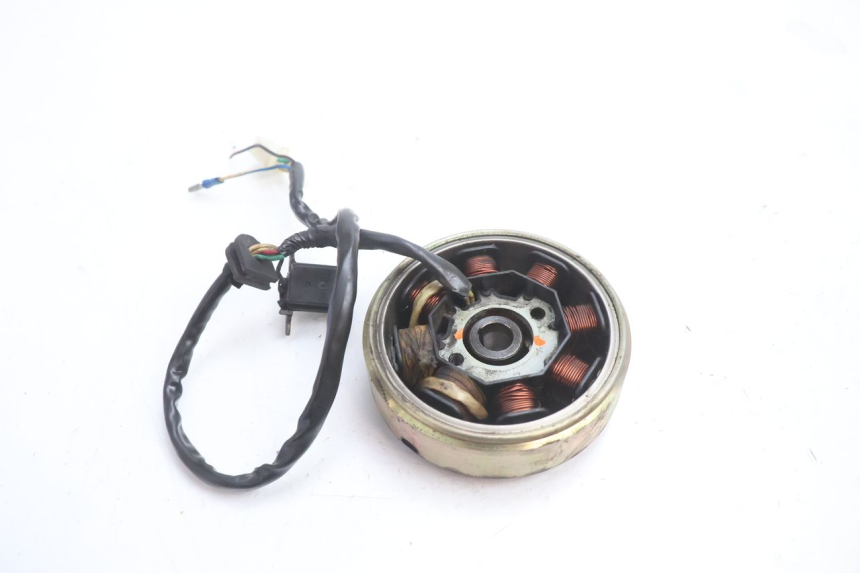 photo de ROTOR STATOR PEUGEOT KISBEE 4T 50 (2010 - 2017) - Alternative perspective