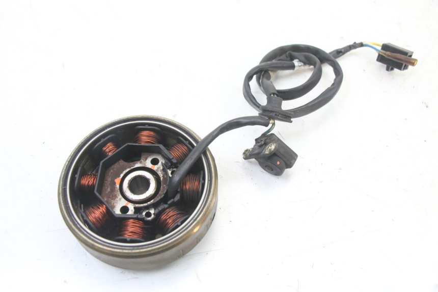 photo de ROTOR STATOR KYMCO DINK 4T 50 (2007 - 2018) - Alternative perspective