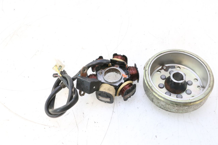 photo de ROTOR STATOR PEUGEOT LUDIX ONE 50 (2004 - 2013) - Markings and original references
