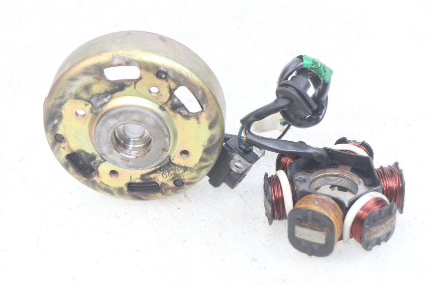 photo de ROTOR STATOR SYM MIO 50 (2011 - 2017) - Alternative perspective