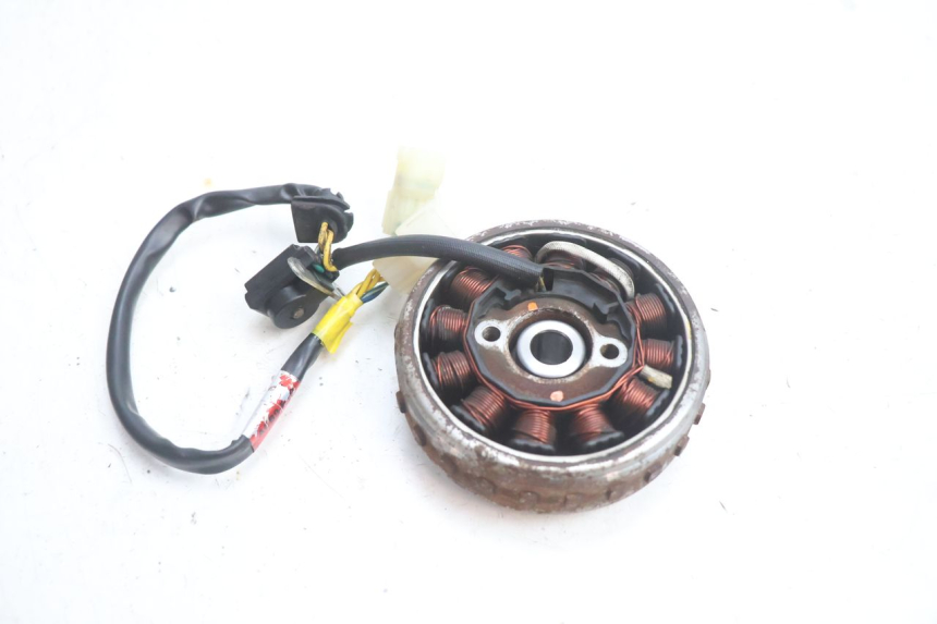 photo de ROTOR STATOR KYMCO LIKE 4T 50 (2019 - 2025) - Alternative perspective
