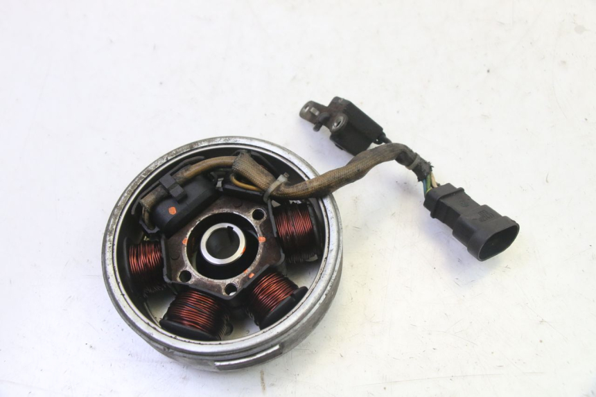 photo de ROTOR STATOR PIAGGIO NEW TYPHOON 50 (2010 - 2017) - Technical close-up