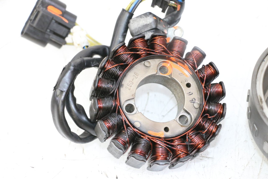 photo de ROTOR STATOR PEUGEOT SATELIS 125 (2013 - 2018) - Additional view of the item