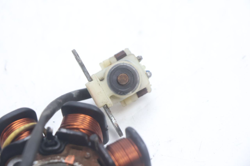 photo de ROTOR STATOR HONDA SCV LEAD 100 (2003 - 2007) - Fixing points details