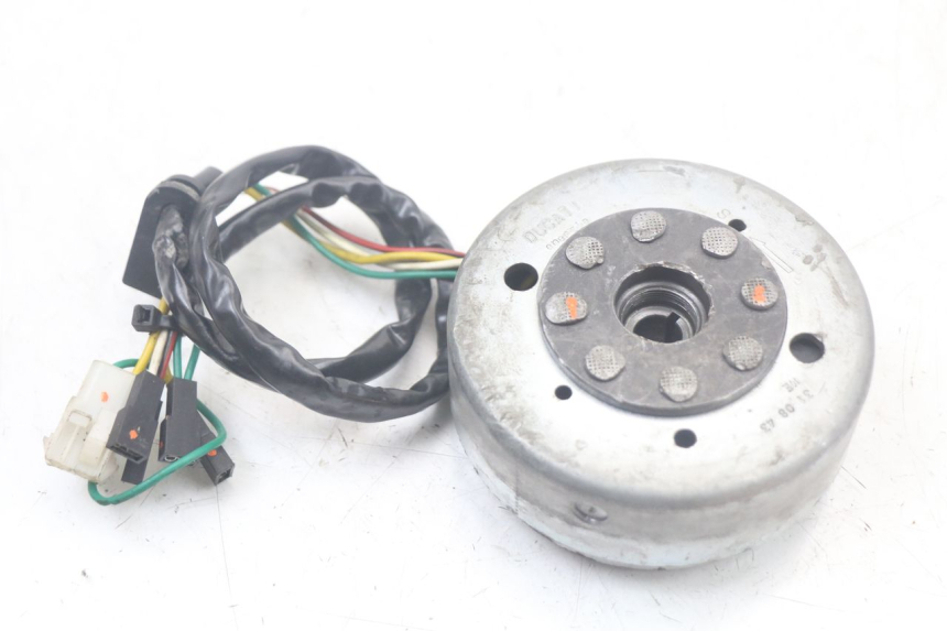 photo de ROTOR STATOR DERBI SENDA SM X-TREME 50 (2006 - 2010) - Alternative perspective