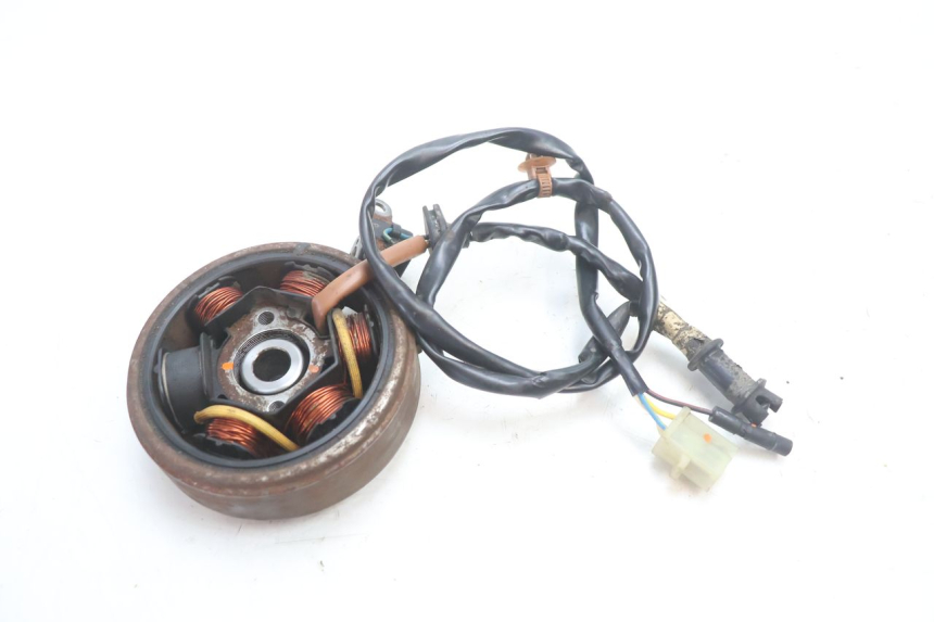 photo de ROTOR STATOR PEUGEOT SPEEDFIGHT 2 AC 50 (2000 - 2009) - Alternative perspective
