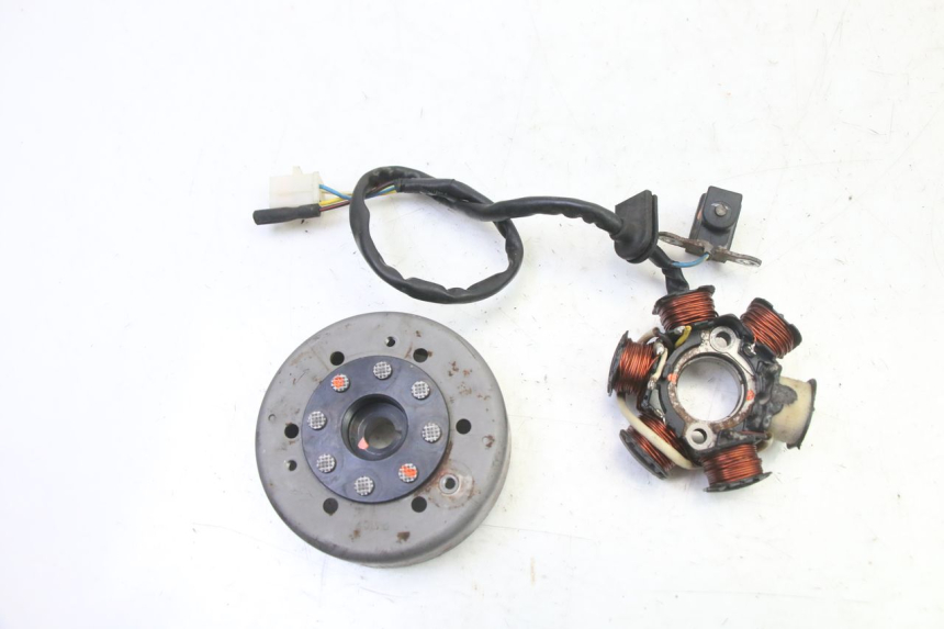 photo de ROTOR STATOR PEUGEOT SPEEDFIGHT 3 AIR 50 (2009 - 2015) - Main view