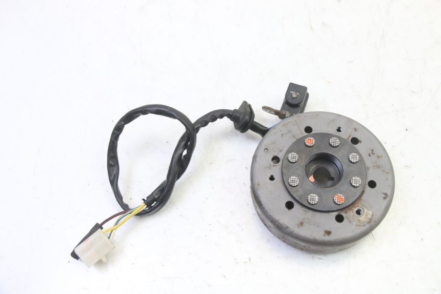 photo de ROTOR STATOR PEUGEOT SPEEDFIGHT 3 AIR 50 (2009 - 2015) - Zoom on usage condition