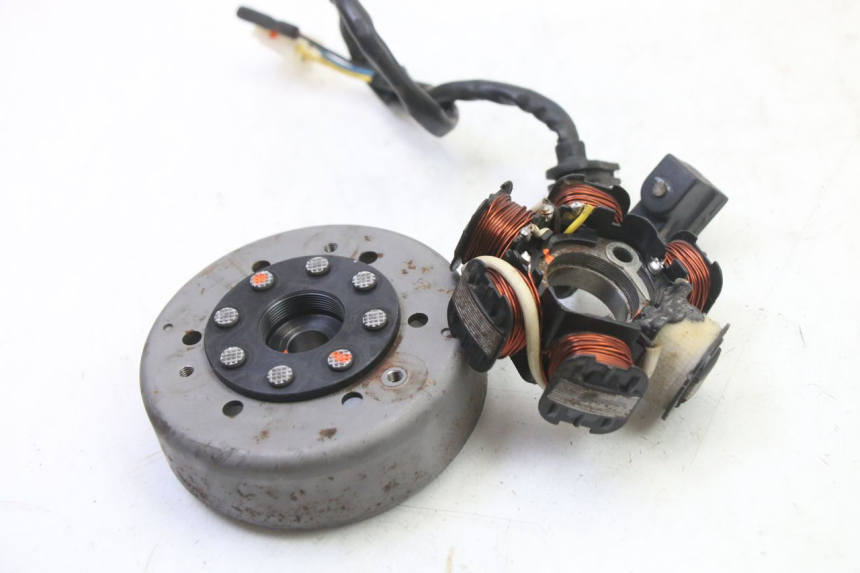 photo de ROTOR STATOR PEUGEOT SPEEDFIGHT 3 AIR 50 (2009 - 2015) - Technical close-up