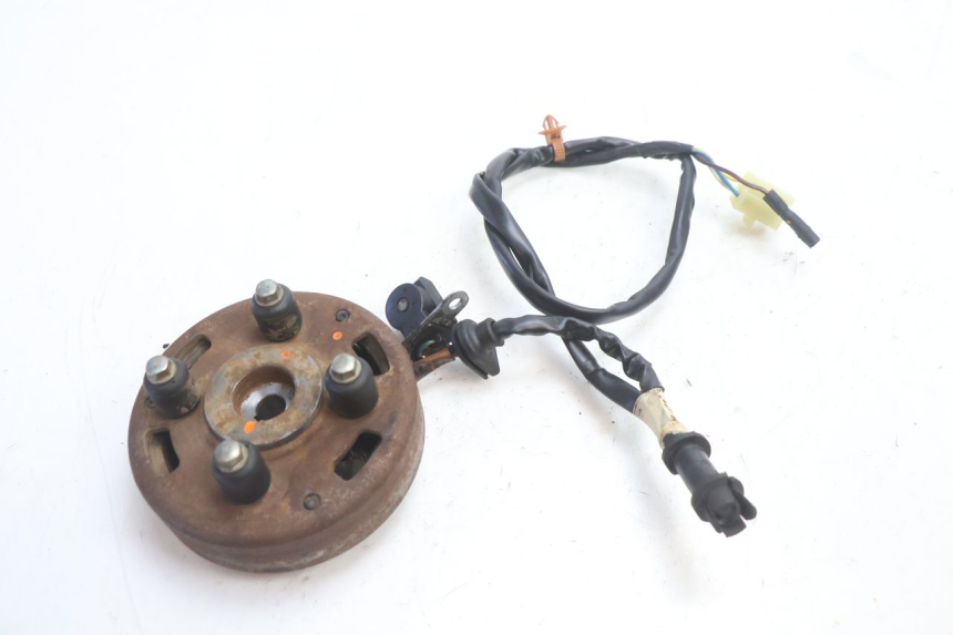 photo de ROTOR STATOR PEUGEOT SPEEDFIGHT LC 50 (1996 - 2002) - Zoom on usage condition