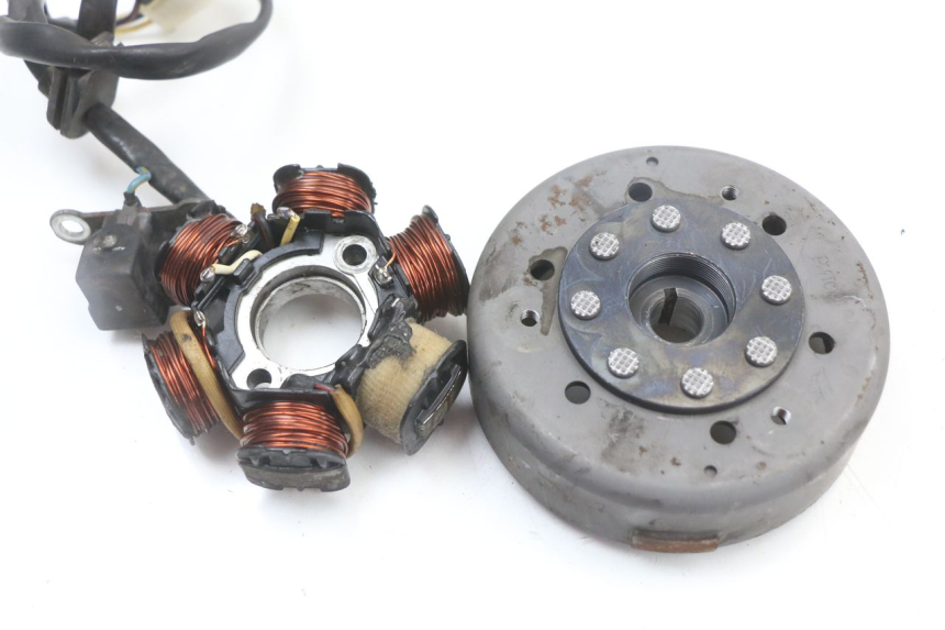 photo de ROTOR STATOR PEUGEOT STREETZONE 2T 50 (2014 - 2019) - Component detail