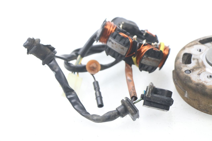 photo de ROTOR STATOR PEUGEOT TREKKER TKR 50 (2005 - 2014) - Surface and material condition