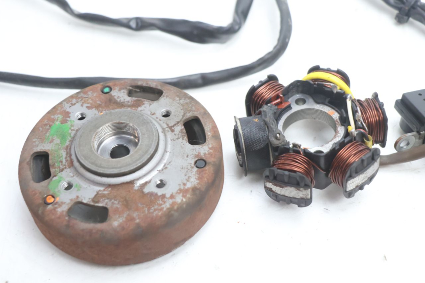 photo de ROTOR STATOR PEUGEOT TREKKER 50 (1995 - 2004) - Technical close-up