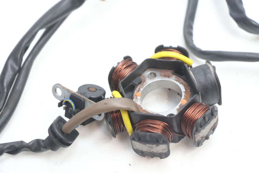 photo de ROTOR STATOR PEUGEOT TREKKER 50 (1995 - 2004) - Fixing points details