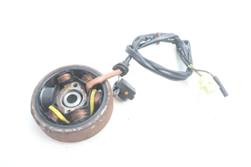 photo de ROTOR STATOR PEUGEOT TREKKER 50 (1995 - 2004) - Alternative perspective
