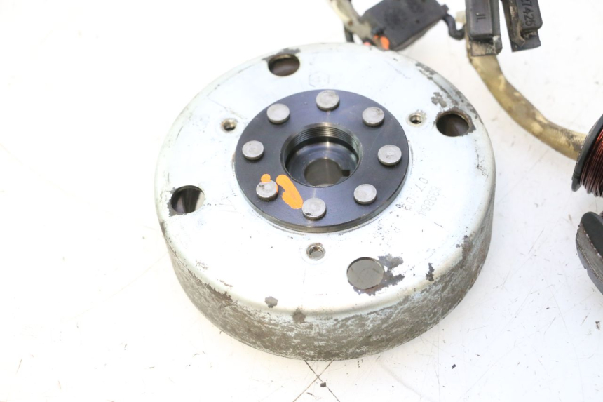 photo de ROTOR STATOR PIAGGIO TYPHOON 50 (2000 - 2009) - Additional view of the item
