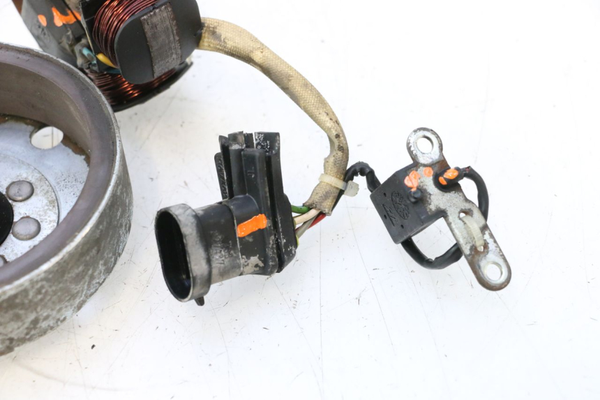 photo de ROTOR STATOR PIAGGIO TYPHOON 50 (2000 - 2009) - Technical close-up