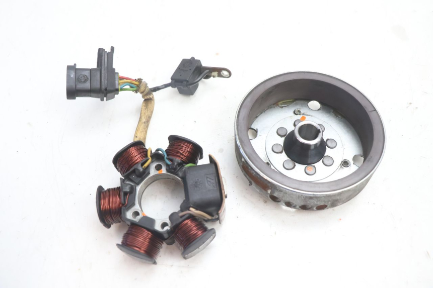 photo de ROTOR STATOR PIAGGIO TYPHOON 50 (2000 - 2009) - Component detail